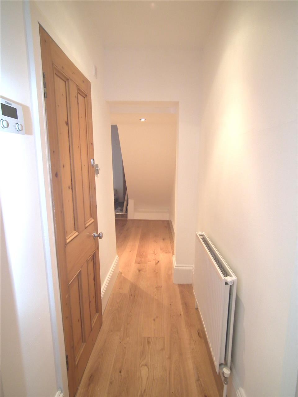 1 bed flat to rent in Torriano Avenue 7