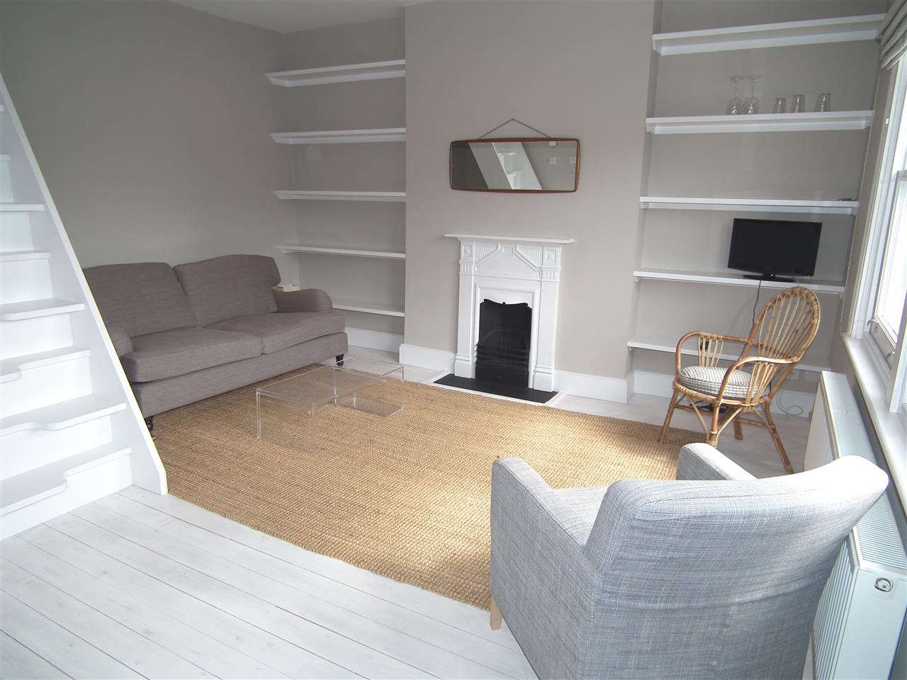 2 bed flat to rent in Beversbrook Road 1