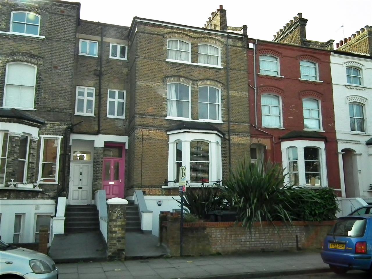 2 bed flat to rent in Tufnell Park Road 9
