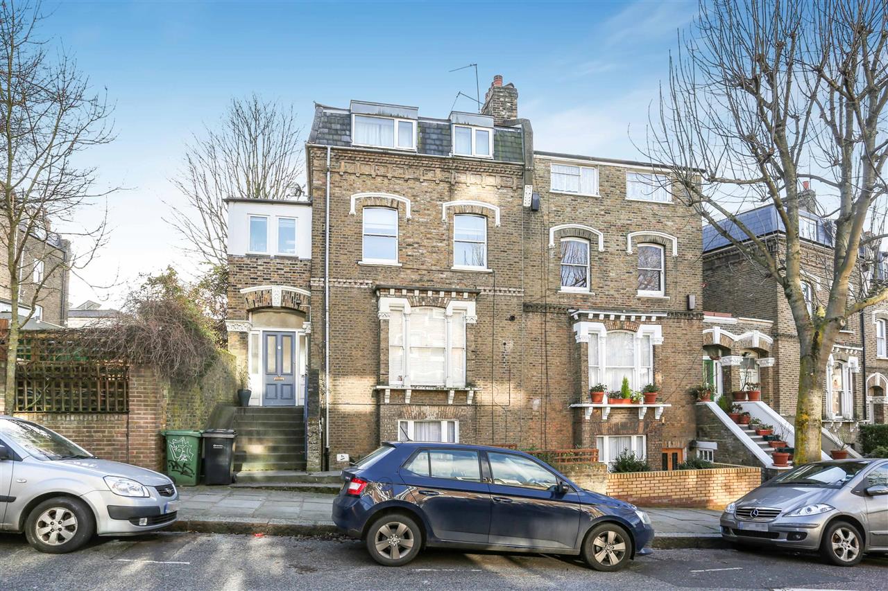 CHAIN FREE! A well presented raised ground floor apartment forming part of an imposing end of terrace Victorian property situated in a highly sought after residential location within close proximity to the ever popular Eleanor Palmer primary school, local shops, cafes, bars and restaurants on ...
