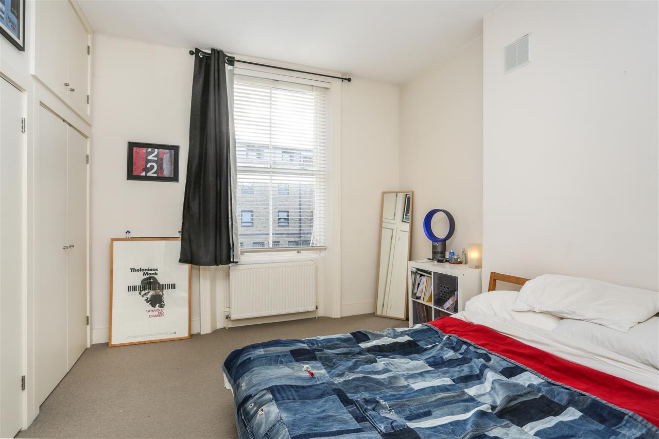 1 bed flat for sale in Lady Somerset Road 6