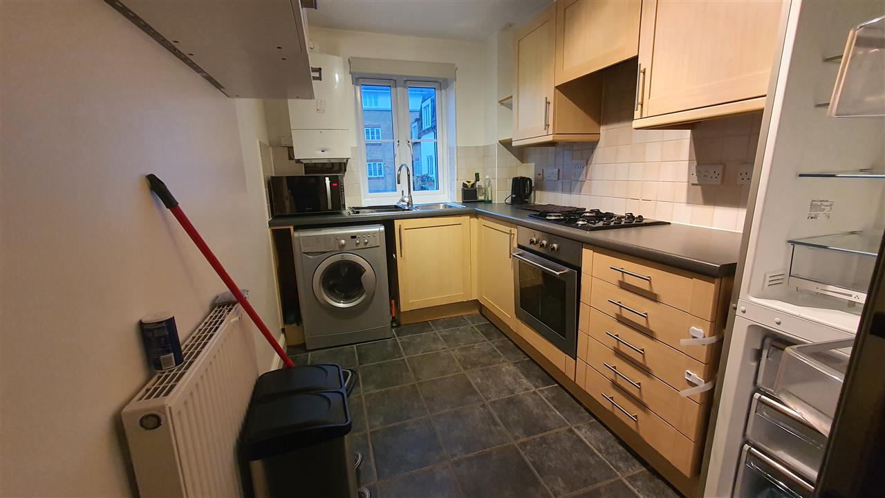 2 bed flat to rent in Goddard Place 5
