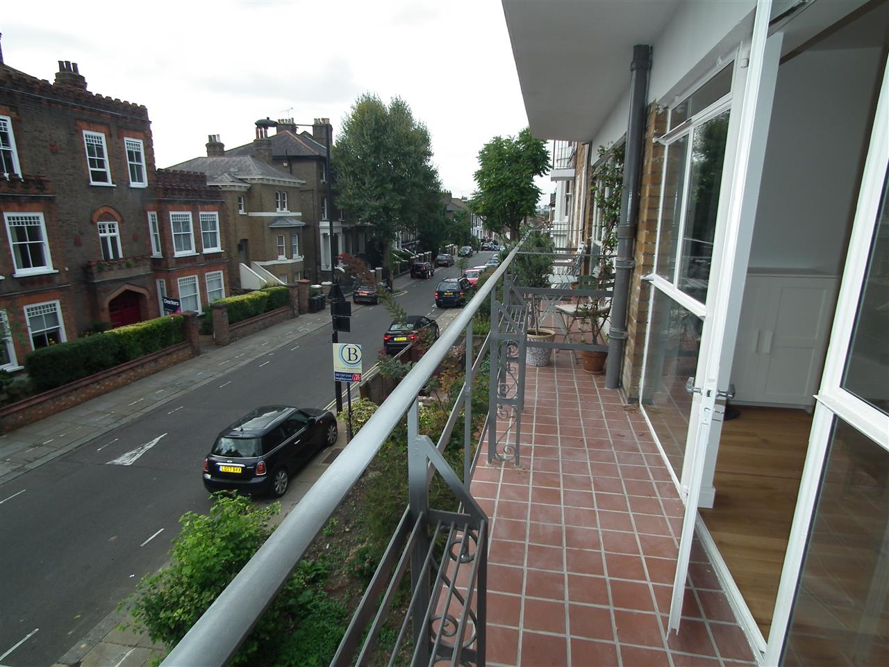 1 bed flat to rent in Chetwynd Road 5