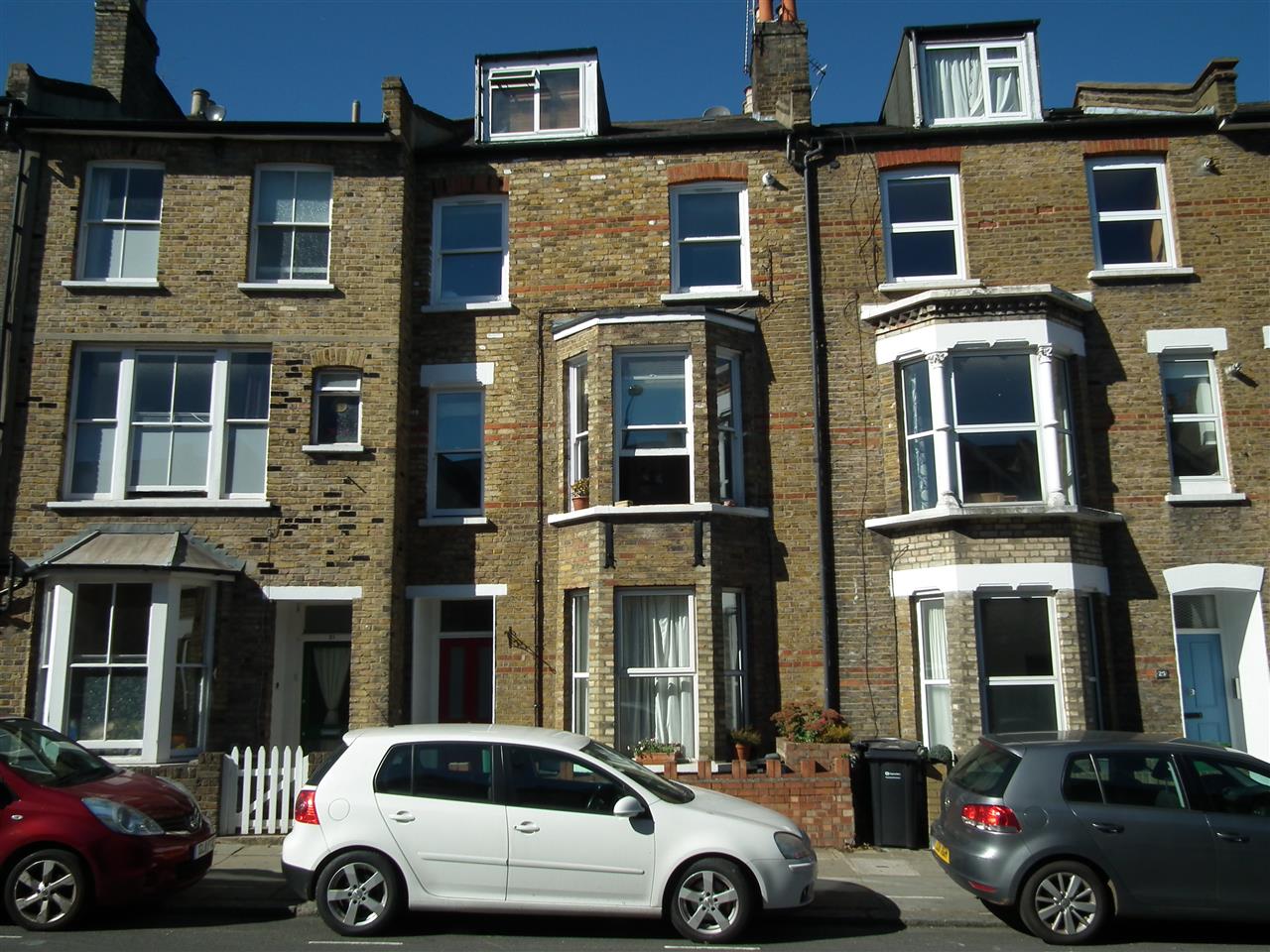 1 bed flat to rent in Chetwynd Road 0