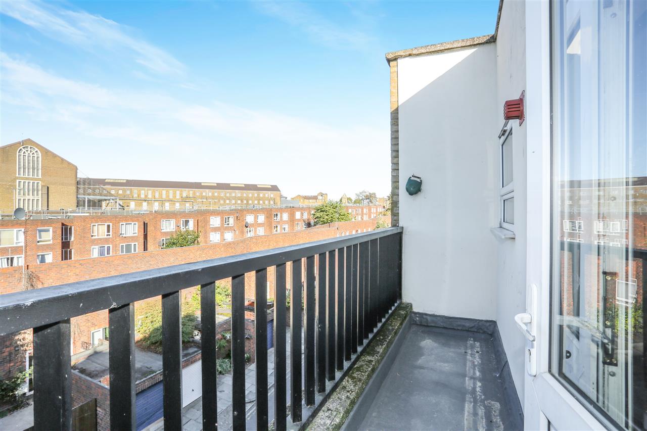 1 bed flat for sale in Ponder Street 4