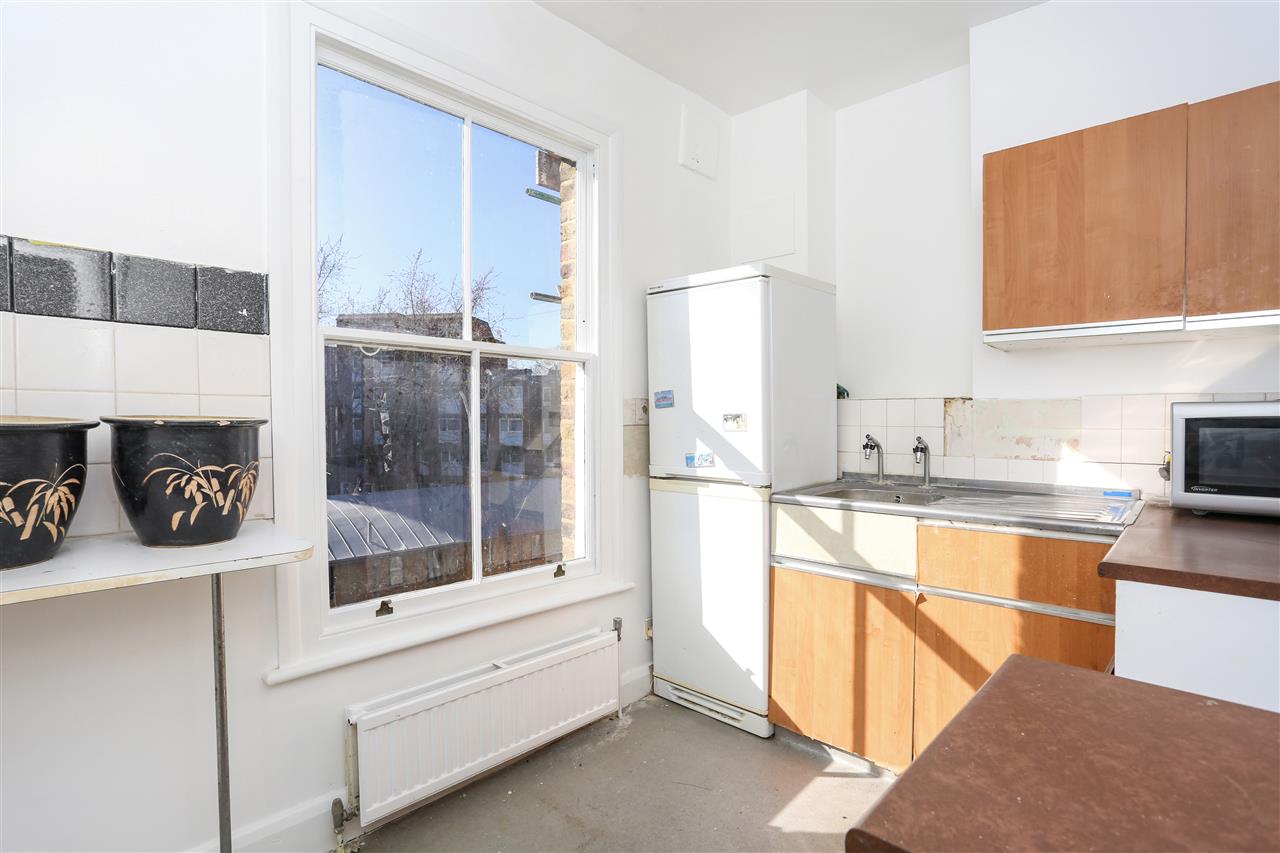 1 bed flat for sale in Crayford Road 4