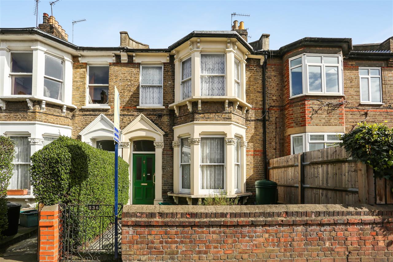 3 bed house for sale in Brecknock Road 0