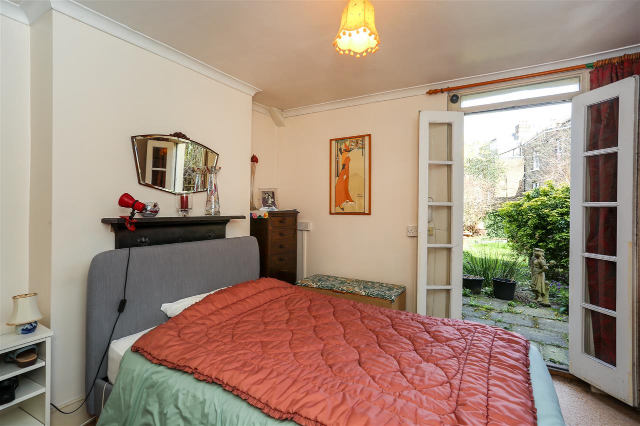 3 bed house for sale in Brecknock Road 5