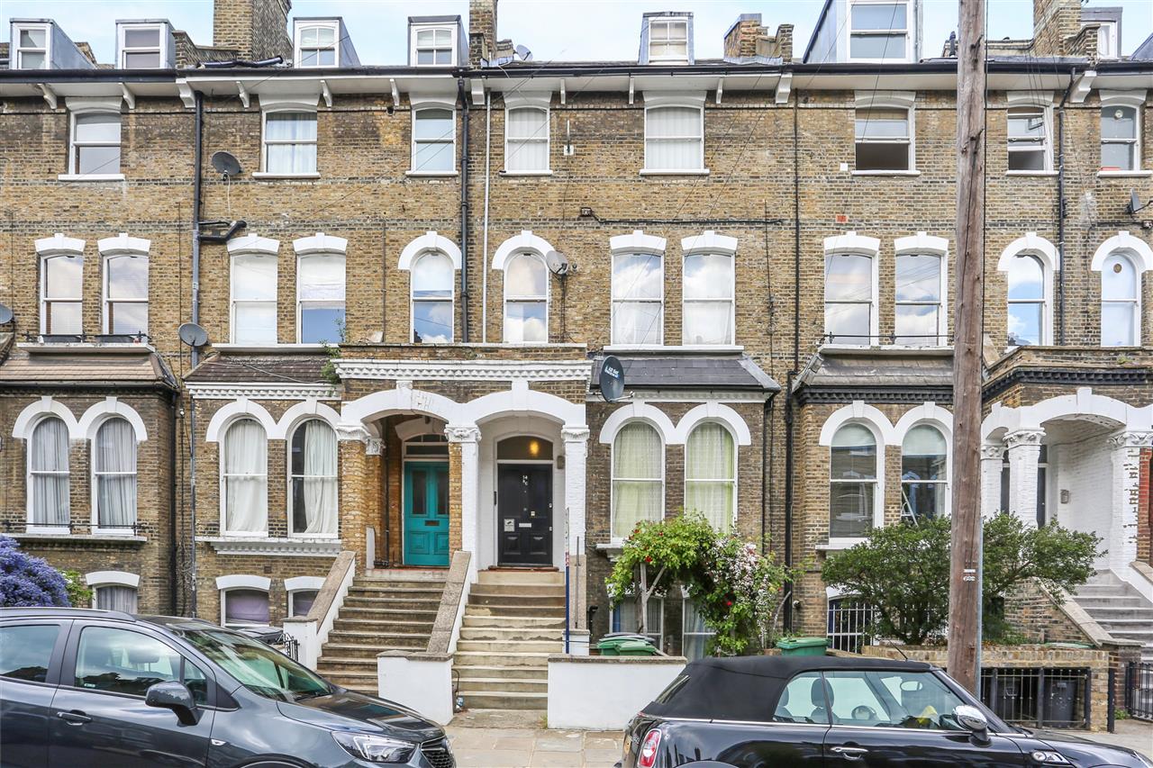 CHAIN FREE! Attractive and spacious (approximately 875 Sq Ft/81 Sq M including restricted head height areas) converted flat arranged over the top two floors of an imposing Victorian property located in a highly desirable tree lined turning in Kentish Town. The accommodation comprises: two ...