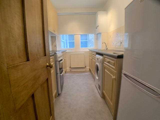 2 bed flat to rent 5