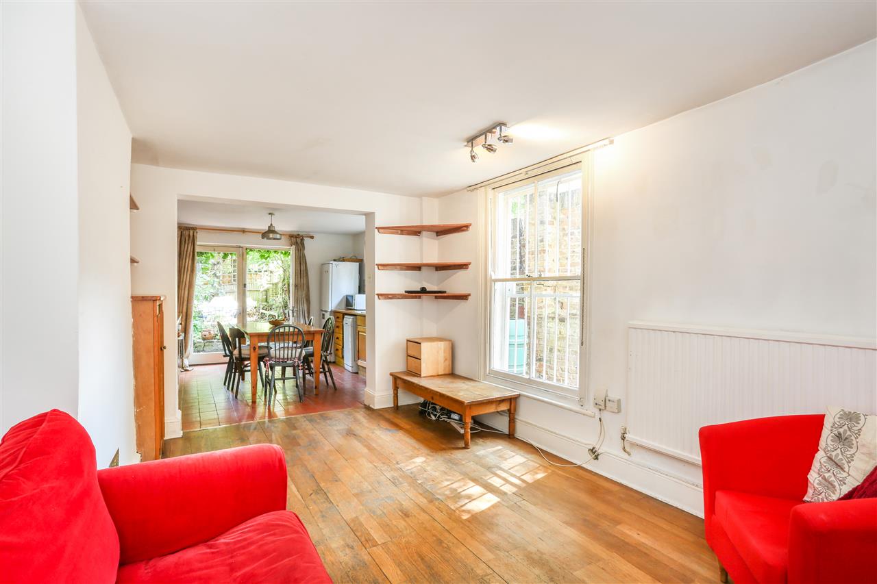 CHAIN FREE! A very spacious (approximately 1194 Sq Ft / 111 Sq M) split level lower ground floor/garden level and raised ground floor garden apartment forming the rear part of a Victorian end of terrace house situated within very close proximity to Tufnell Park (Northern Line) underground ...