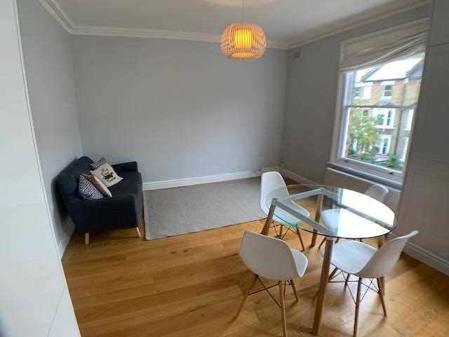 1 bed flat to rent in Huddleston Road 1