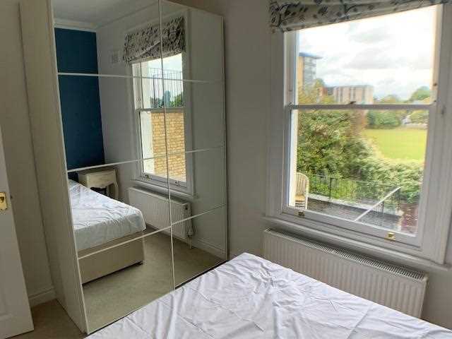 1 bed flat to rent in Huddleston Road 6