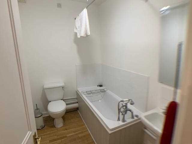 2 bed flat to rent in Tufnell Park Road 8