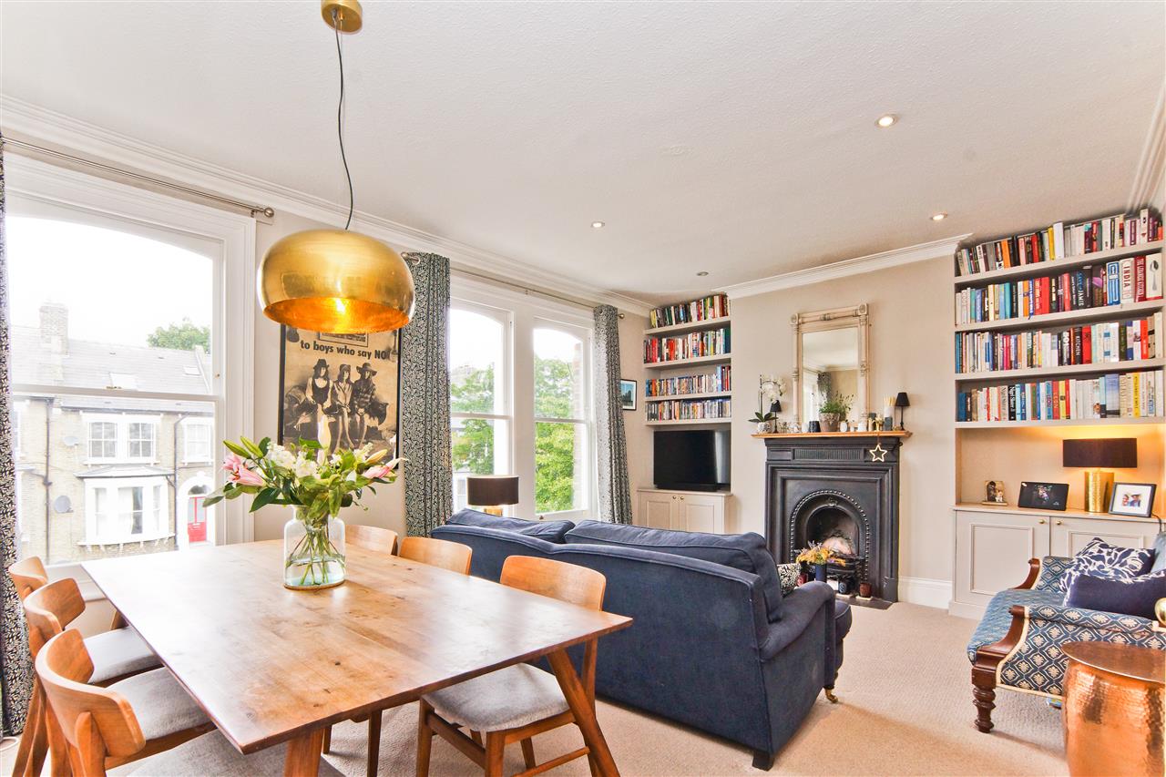 2 bed maisonette for sale in Tufnell Park Road  - Property Image 1
