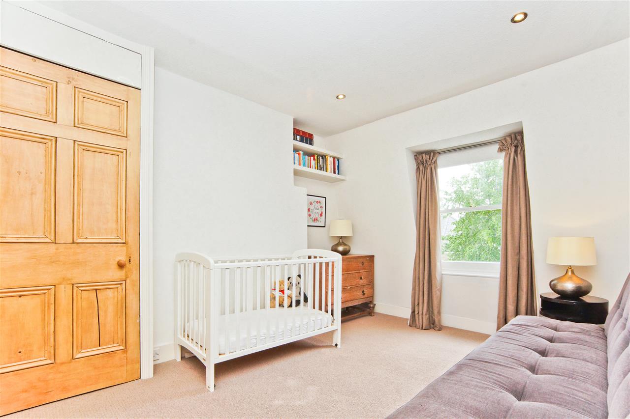 2 bed maisonette for sale in Tufnell Park Road  - Property Image 6