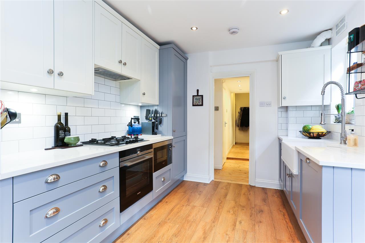 2 bed flat for sale in Raveley Street  - Property Image 3