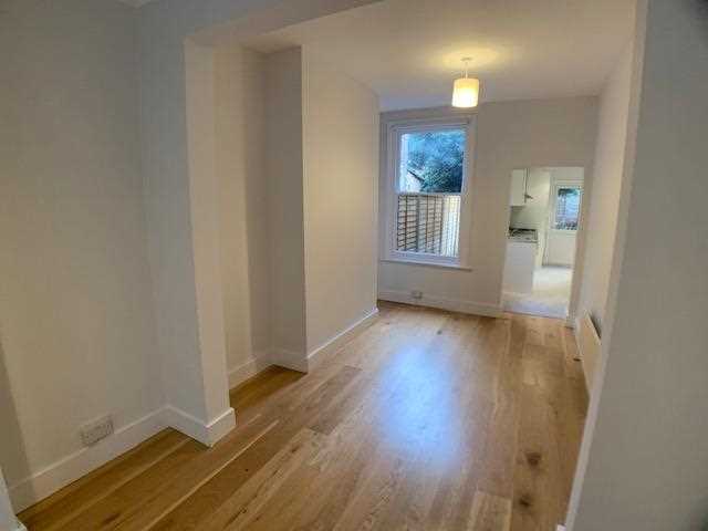 3 bed house to rent in Sandringham Road 2