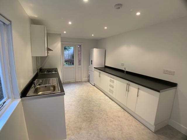 3 bed house to rent in Sandringham Road 3