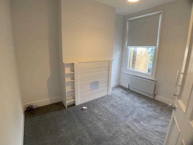 3 bed house to rent in Sandringham Road 7