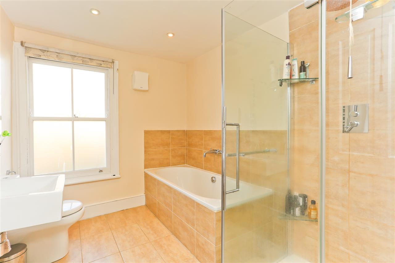 4 bed house for sale in Hargrave Road  - Property Image 10