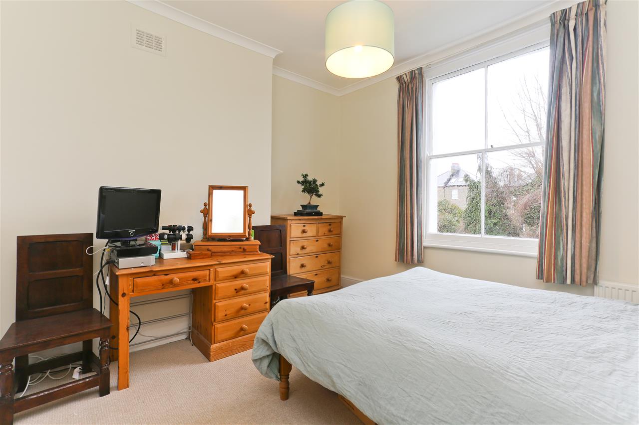 1 bed flat for sale in Tufnell Park Road 8
