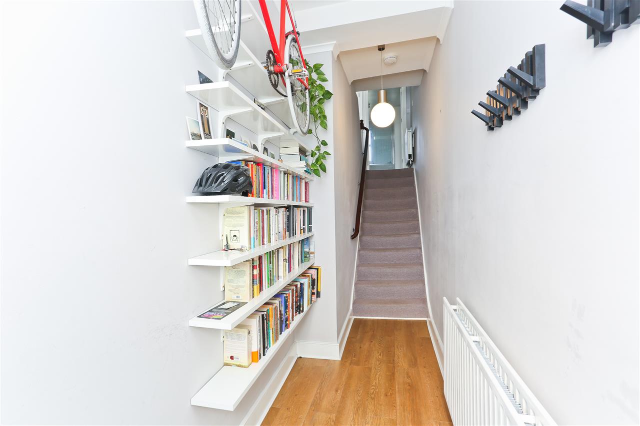 2 bed flat for sale in Tufnell Park Road 8
