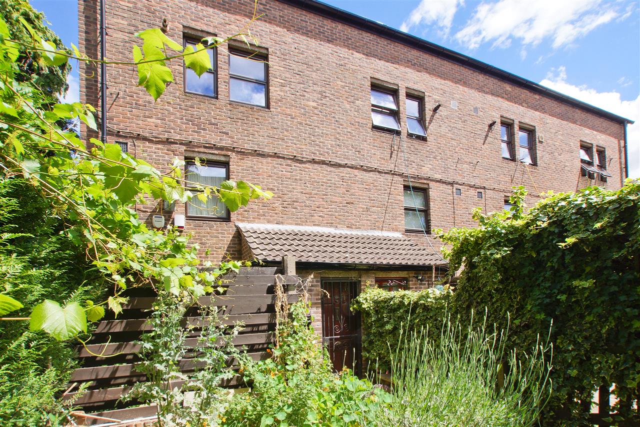 CHAIN FREE! A very spacious (approximately 979 Sq Ft / 91 Sq M including restricted head height areas) end of terrace split level ground, first and second floor ex-local authority maisonette forming part of a small low rise purpose built block within the popular Palmers Estate. The ...