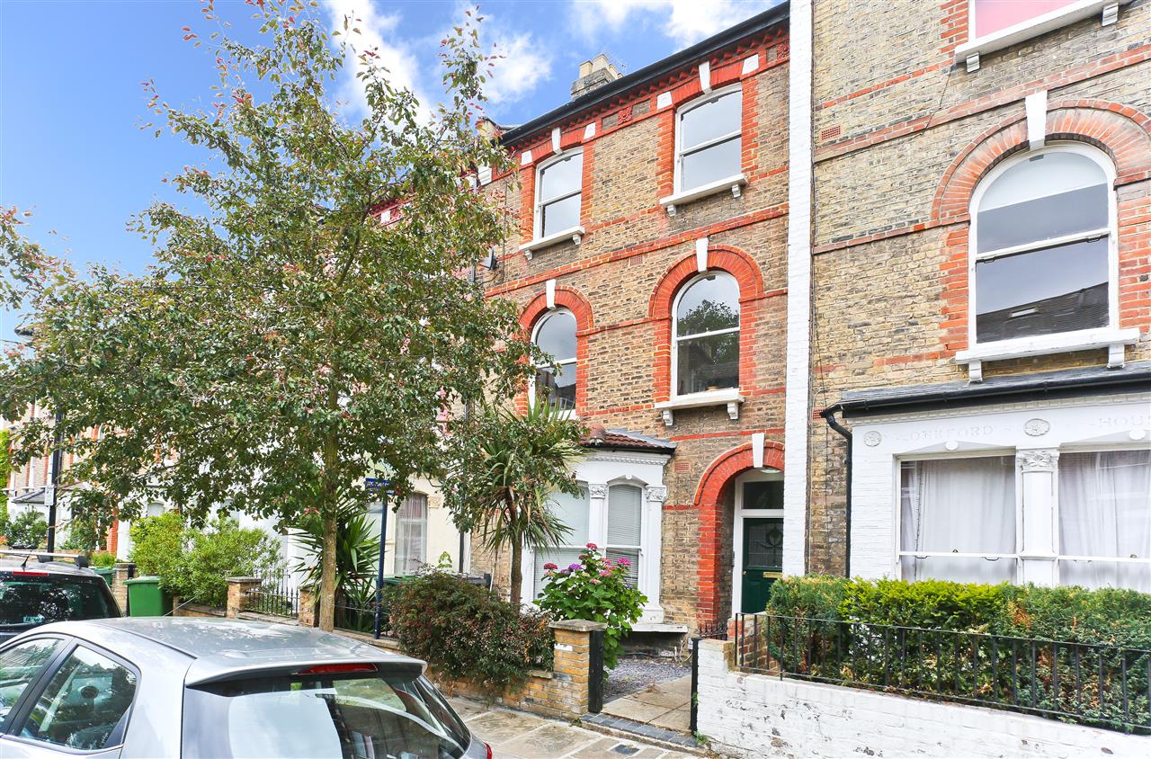 2 bed flat for sale in Oakford Road 0