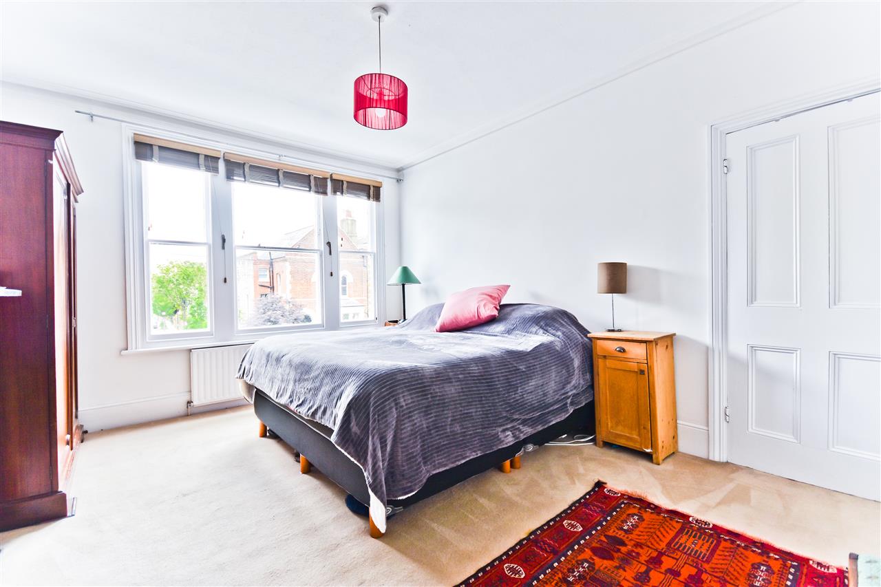 5 bed terraced house for sale in Yerbury Road 14