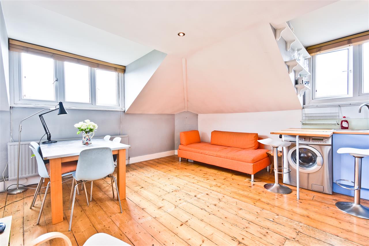 1 bed flat for sale in Lady Somerset Road 1
