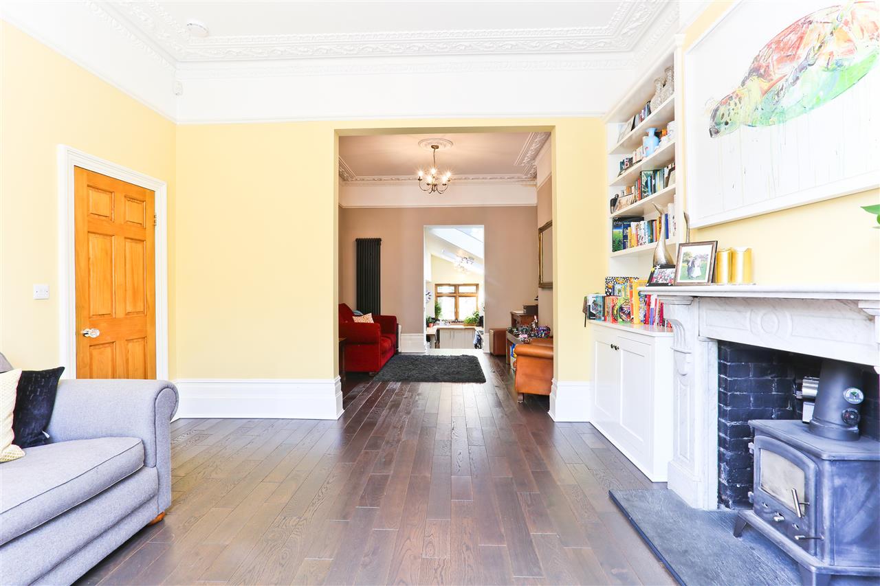 6 bed terraced house for sale in Mercers Road 8