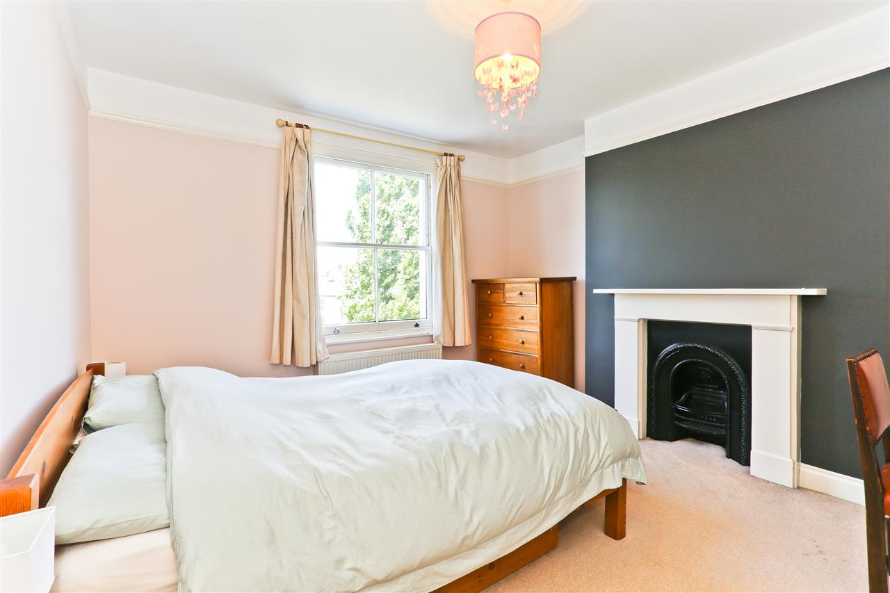 6 bed terraced house for sale in Mercers Road 10