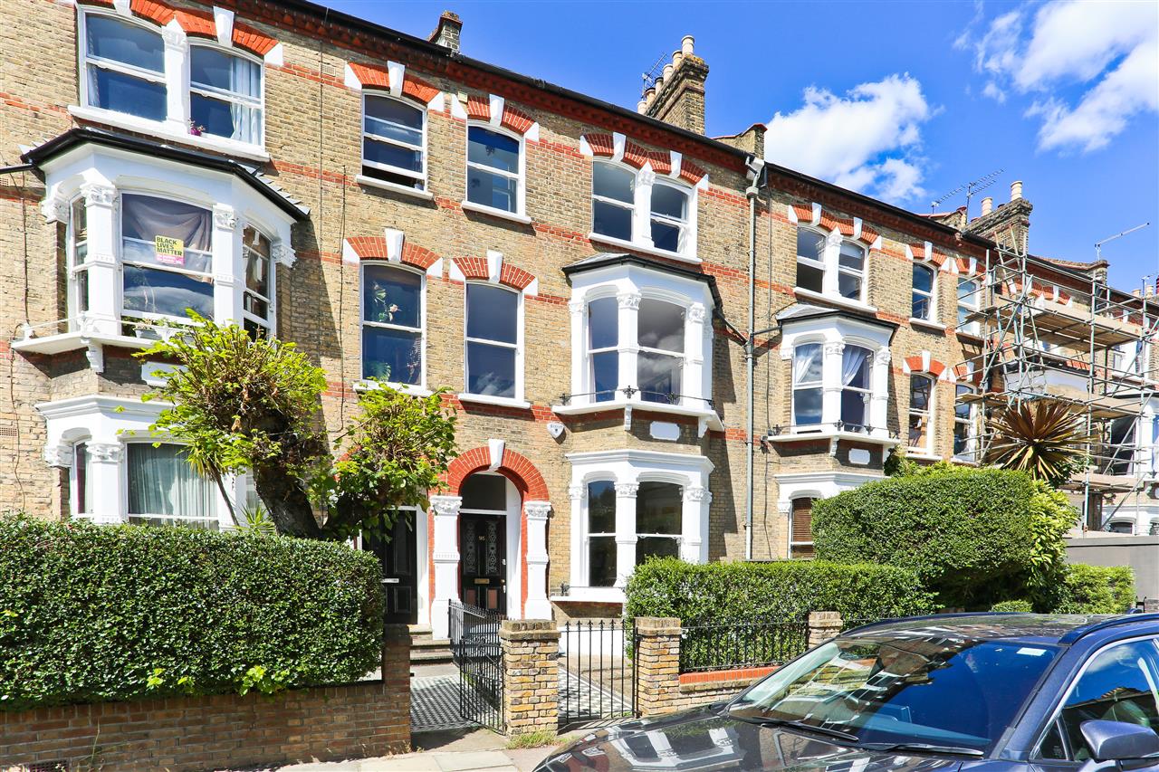 6 bed terraced house for sale in Mercers Road 19