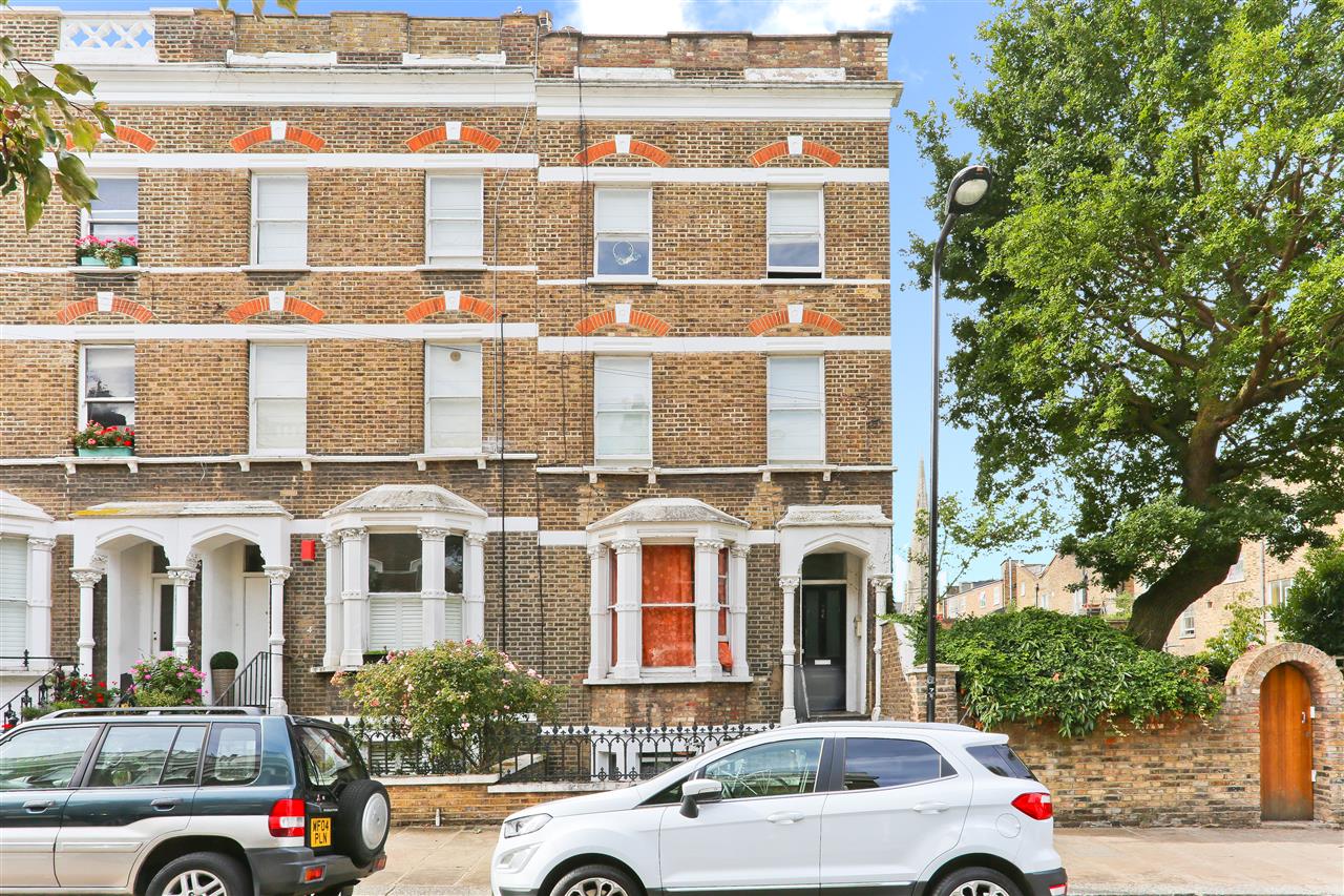 Tucked away on this quiet and highly desirable street in Kentish Town's conservation area and moments from Kentish Town tube this charming garden apartment is immaculately presented. Newly decorated with large bay fronted bedroom/reception and a kitchen/diner opening out onto a beautiful south ...
