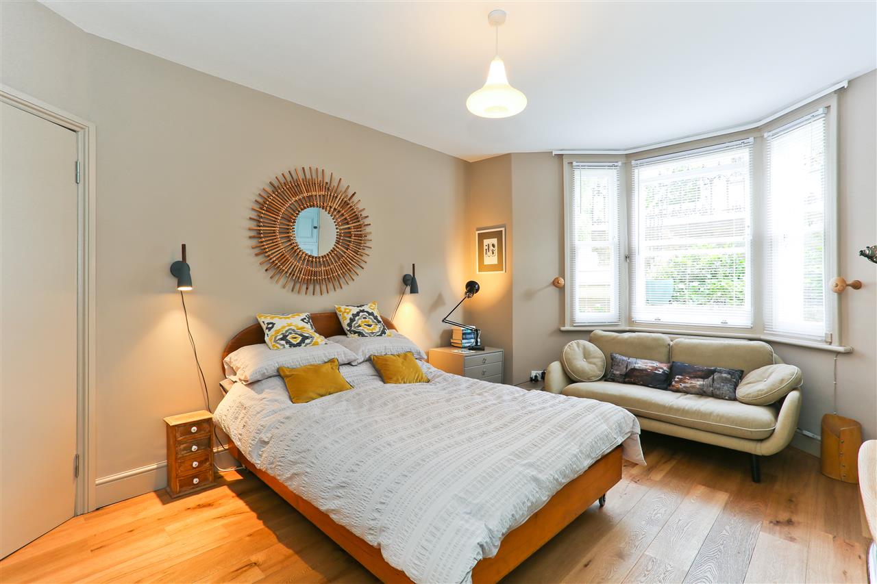 1 bed flat for sale in Dunollie Road 8