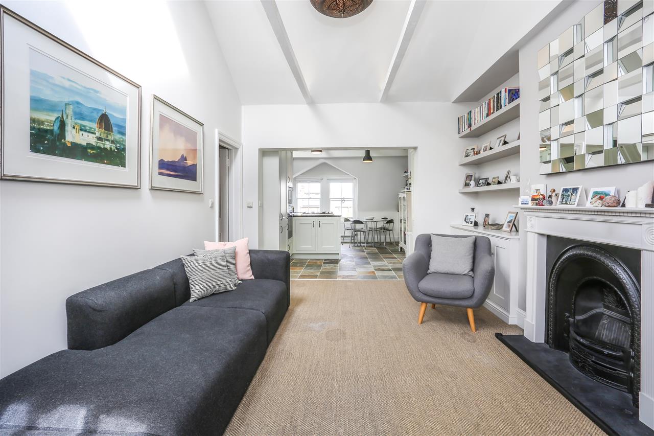 CHAIN FREE! A truly stunning and spacious (approximately 1051 Sq Ft/98 Sq M including restricted head height areas) second floor/top floor apartment forming part of an imposing semi detached converted Victorian house situated in one of Tufnell Park's most desirable tree lined roads. The ...