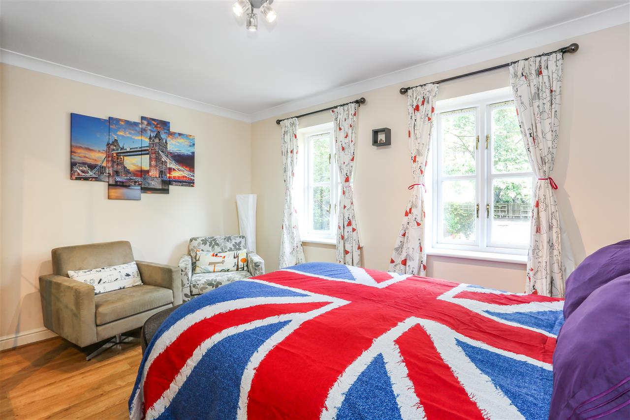 4 bed town house for sale in Goddard Place 11