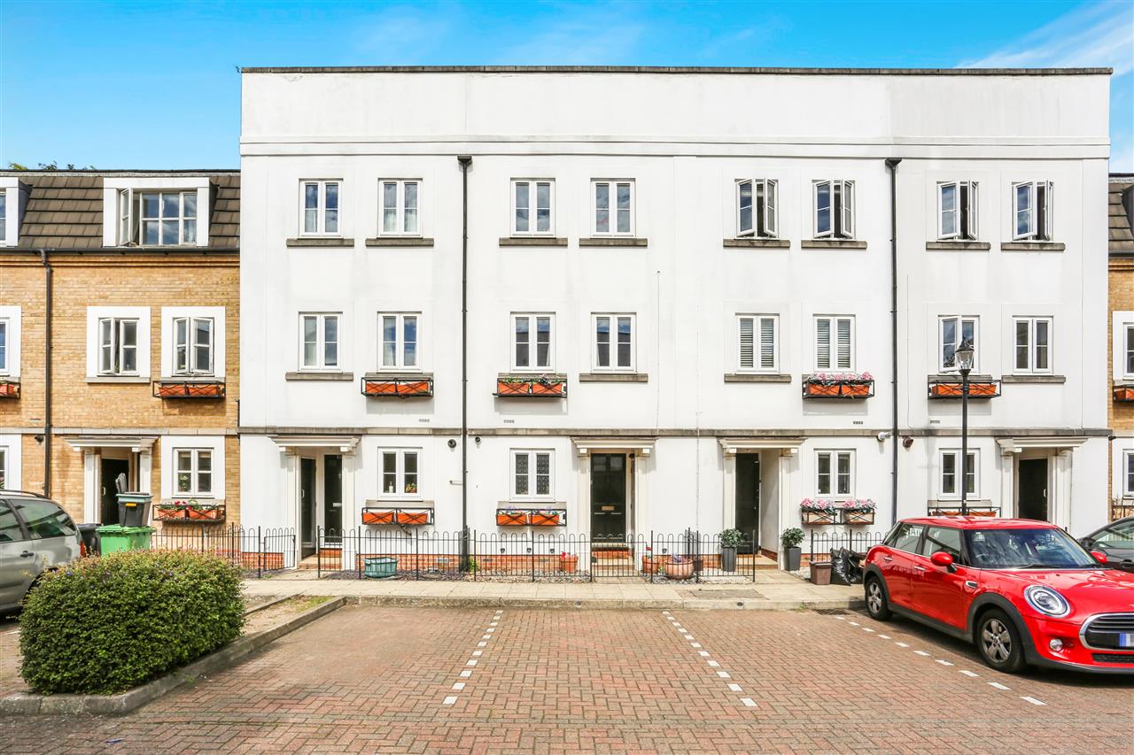 4 bed town house for sale in Goddard Place 17