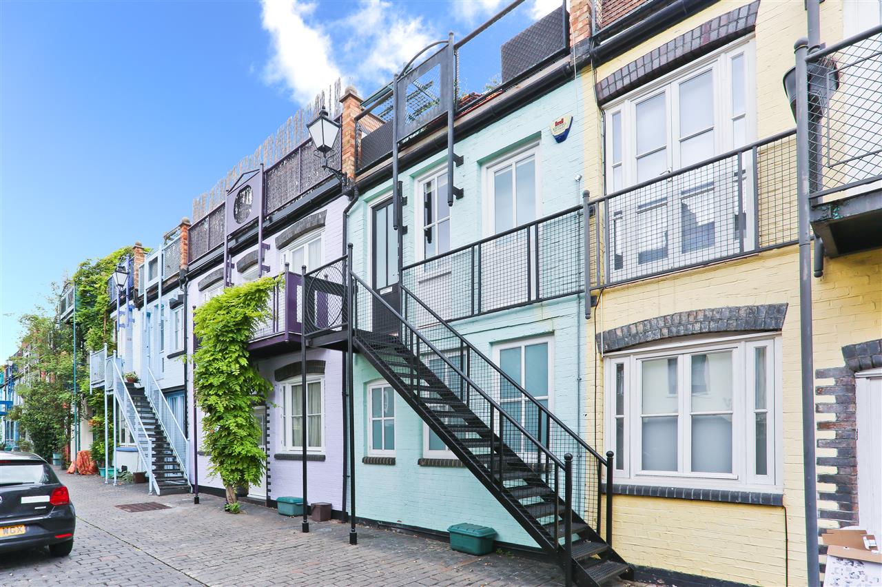 3 bed mews house for sale 1