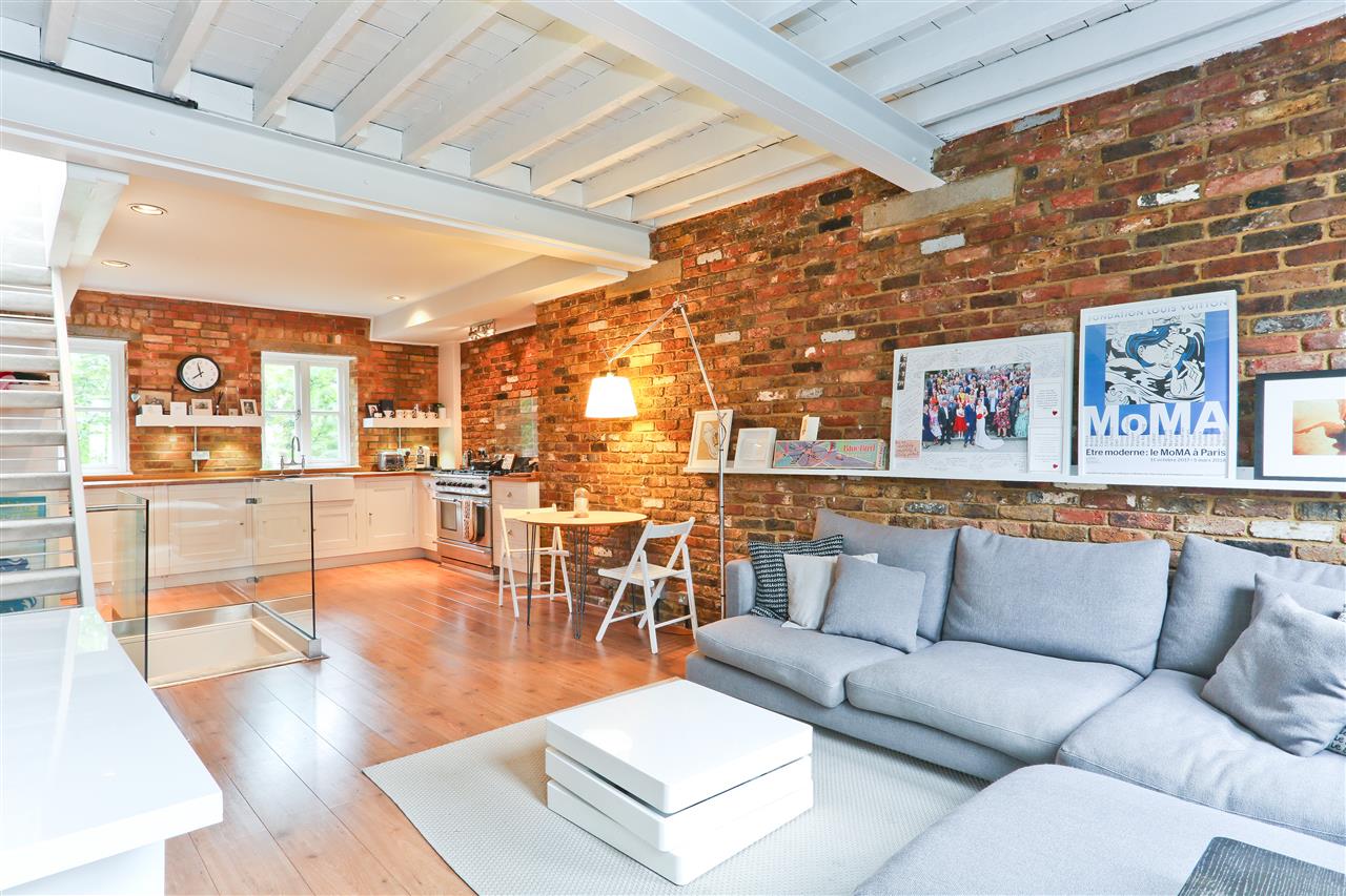 3 bed mews house for sale 2