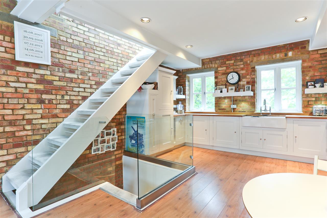 3 bed mews house for sale  - Property Image 19