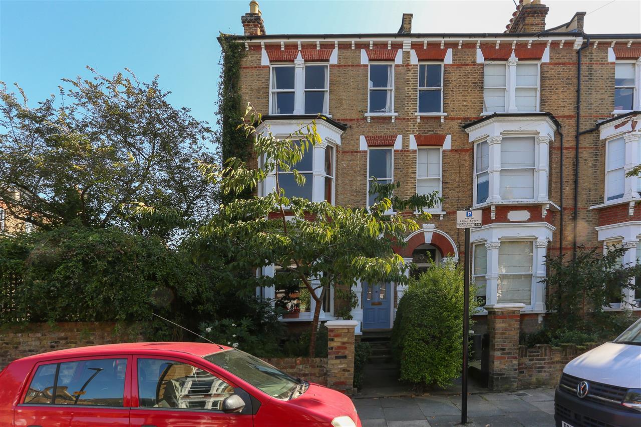 CHAIN FREE! A characterful, well presented and spacious (approximately 2108 Sq Ft / 196 Sq M) end of terrace Victorian house situated in arguably the prime part of one of the most sought after roads in a conservation area in Tufnell Park where houses are rarely available for sale. The versatile ...