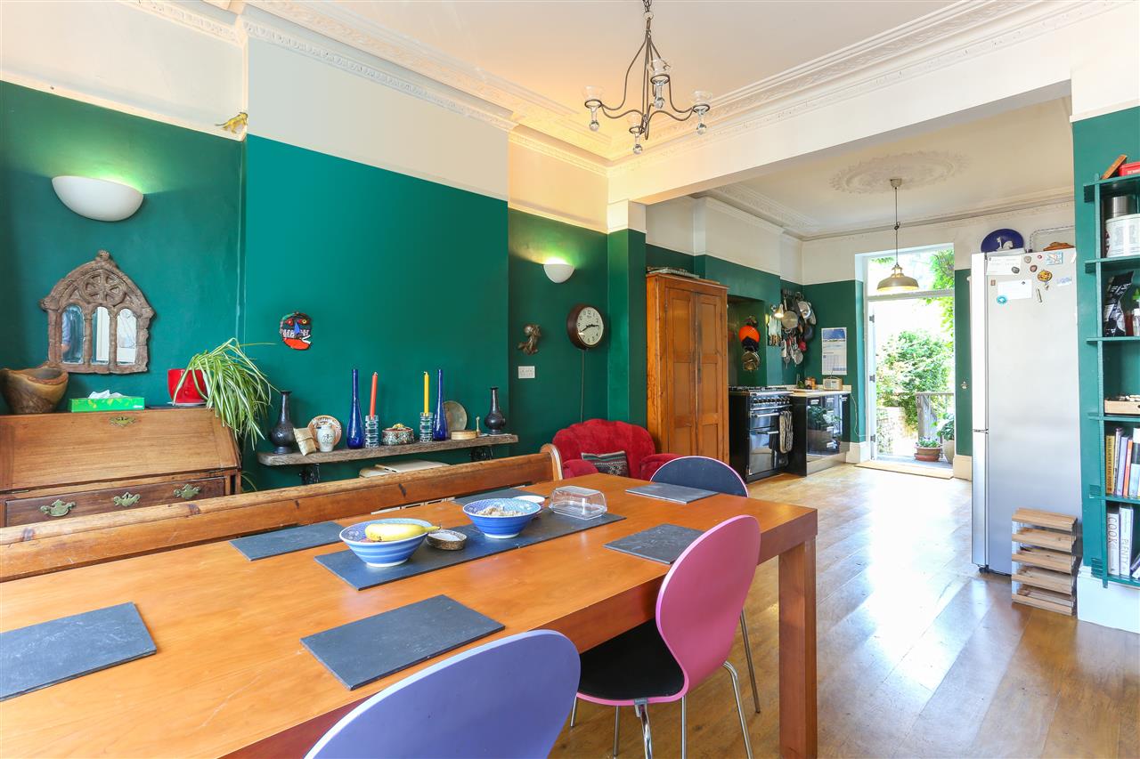 5 bed end of terrace house for sale in Archibald Road  - Property Image 2