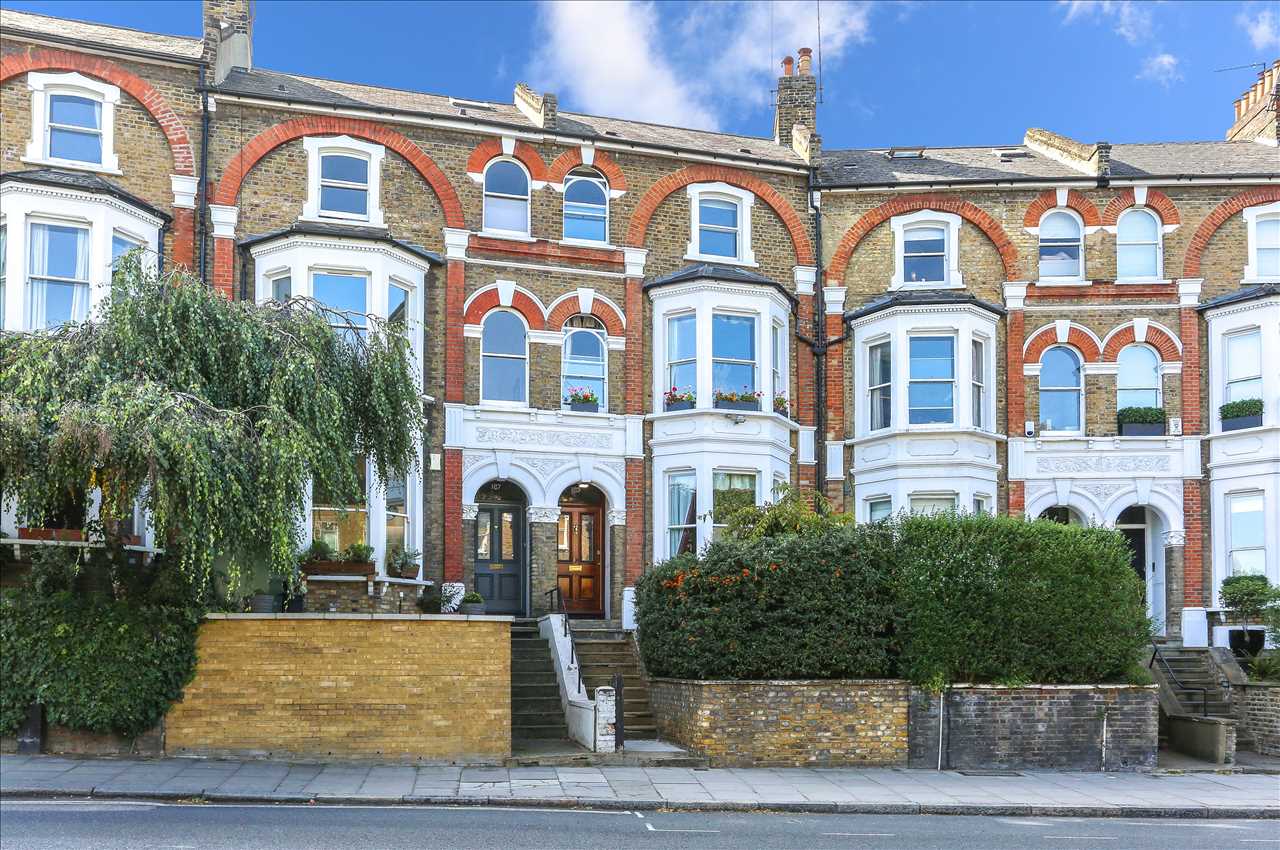 6 bed terraced house for sale in Brecknock Road 0