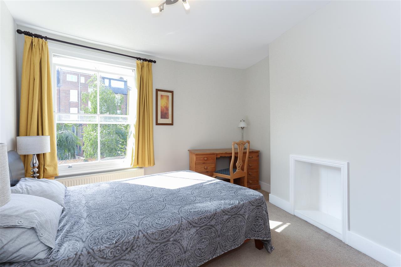 6 bed terraced house for sale in Brecknock Road 14