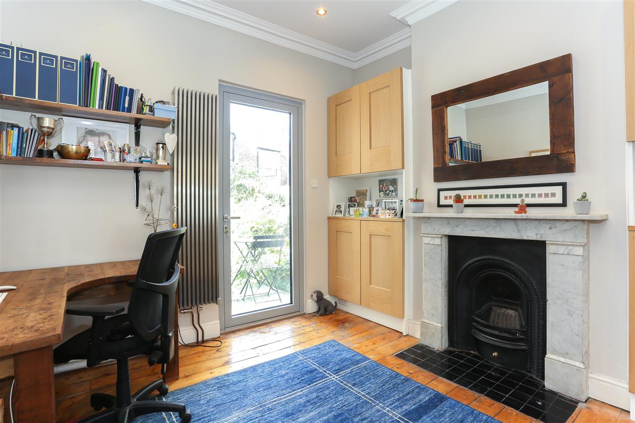 4 bed terraced house for sale in Hugo Road 3