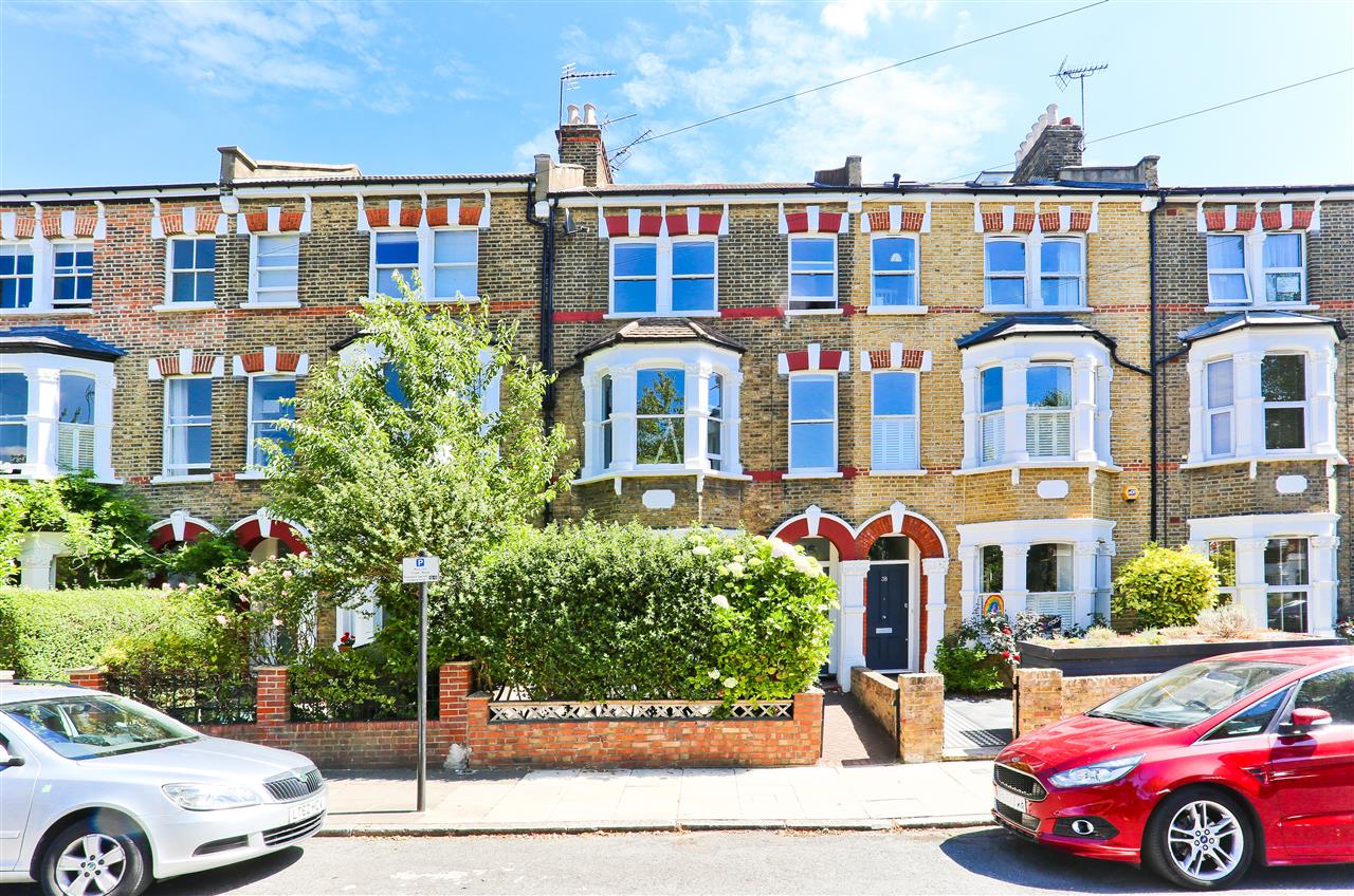 2 bed flat for sale in Beversbrook Road  - Property Image 18