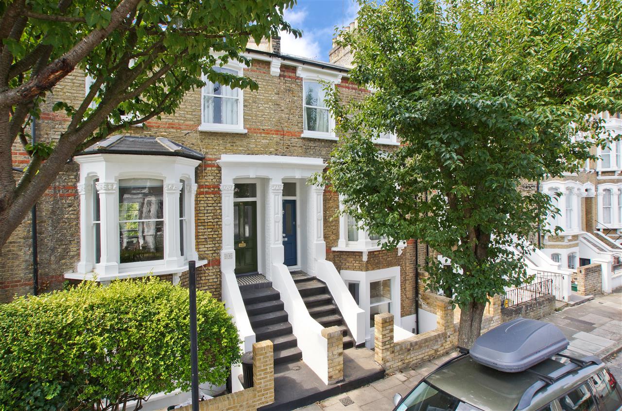 4 bed for sale in Corinne Road 0