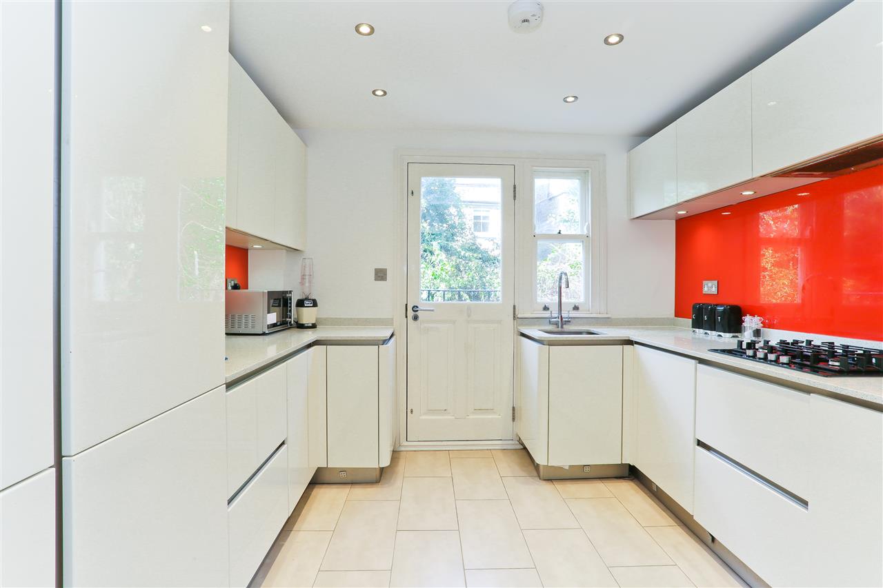 4 bed for sale in Corinne Road  - Property Image 15